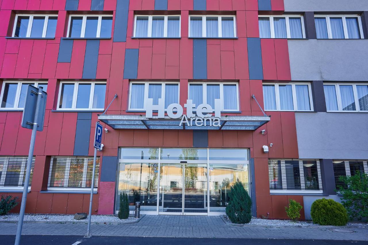 Hotel Arena Хомутов Экстерьер фото